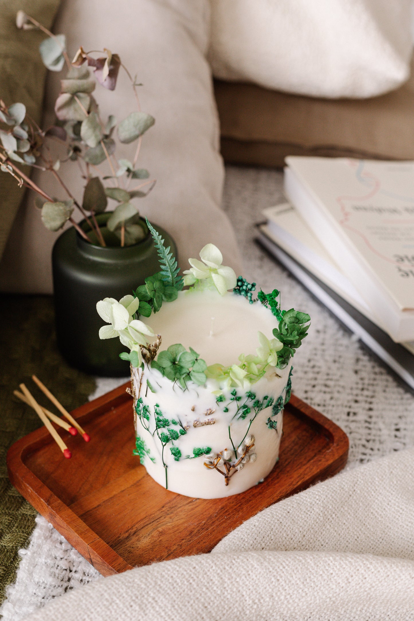 Botanical Green Dried Flower Candle gift decor